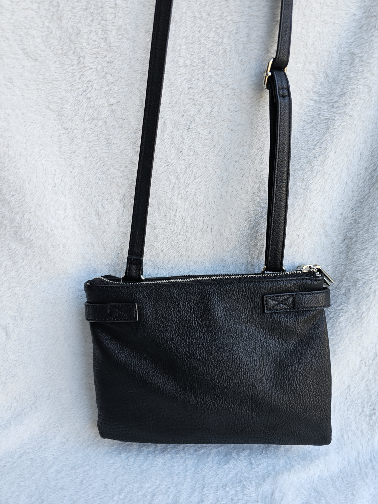 Roots 73 Black Leather Crossbody Purse image indicator(3)