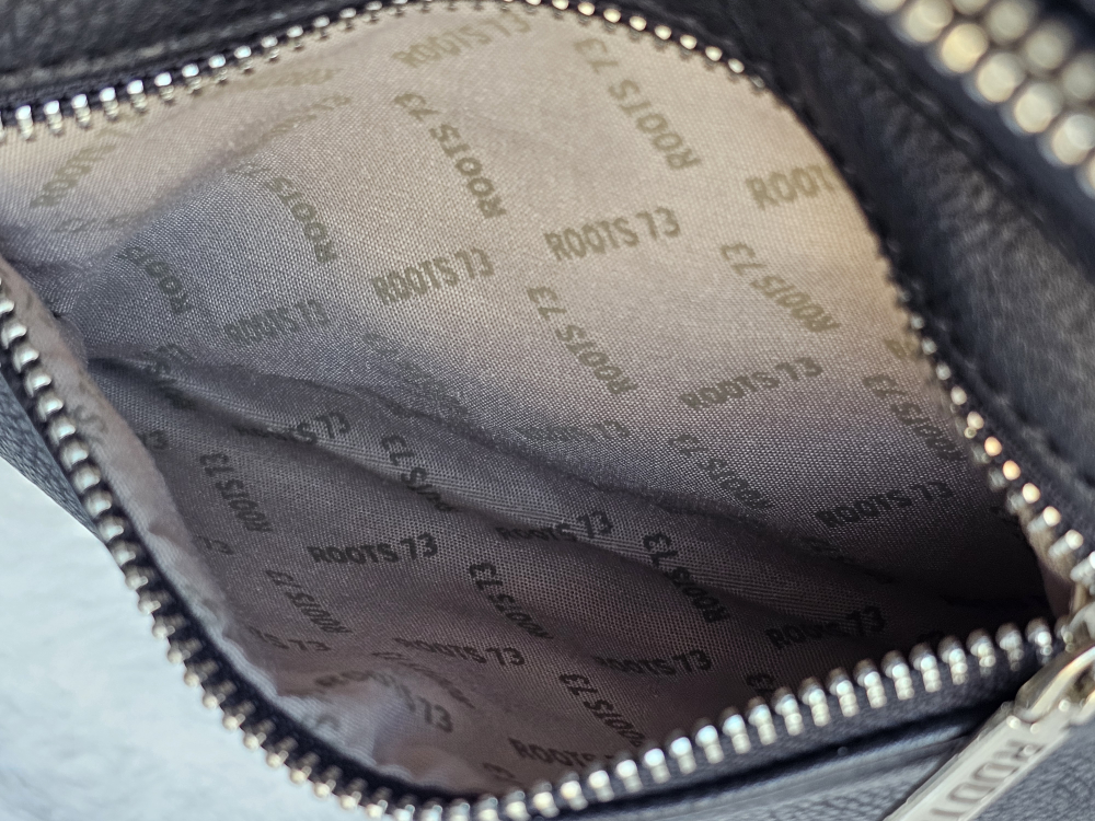 Roots 73 Black Leather Crossbody Purse image indicator(7)