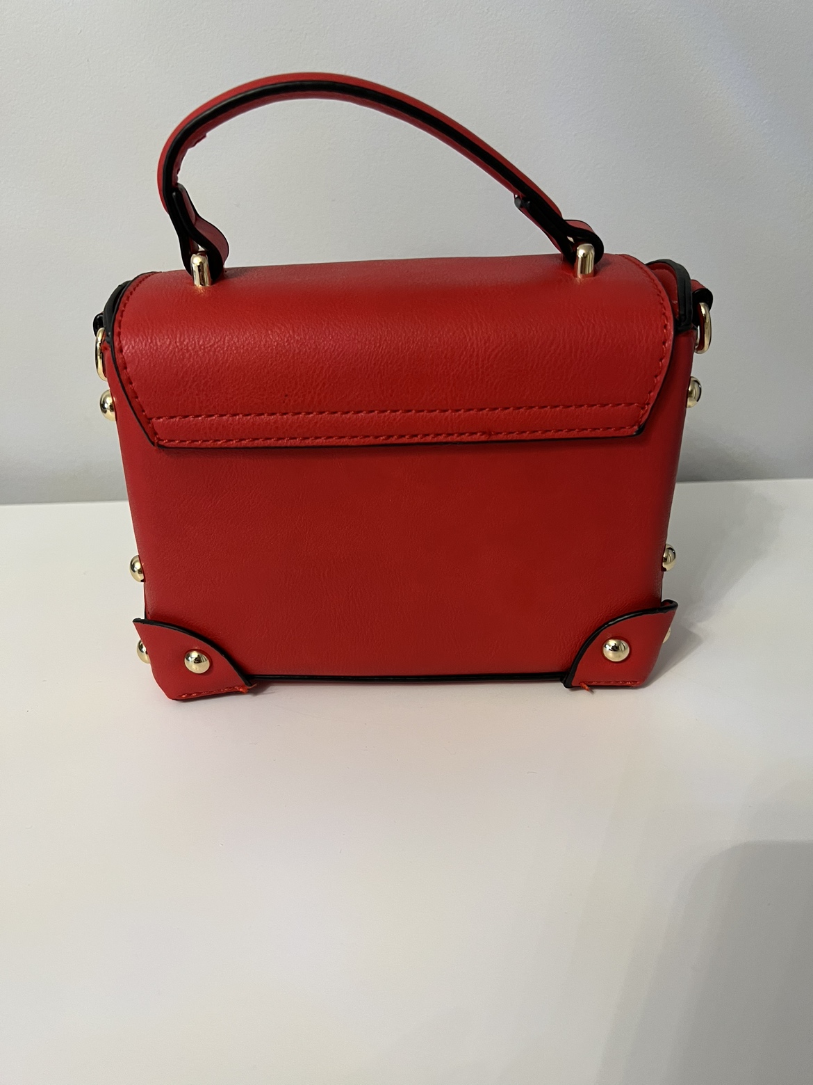 Small red with gold hardware purse - photo 4