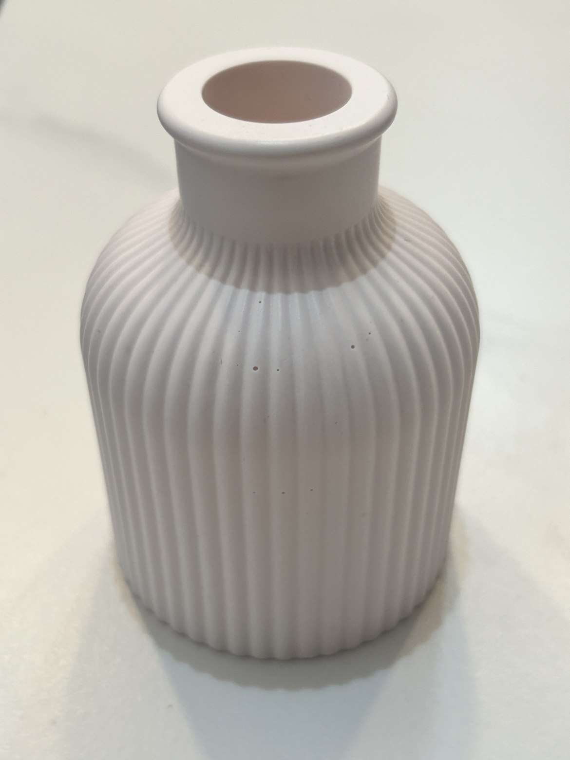 Small Ribbed Vase image indicator(4)