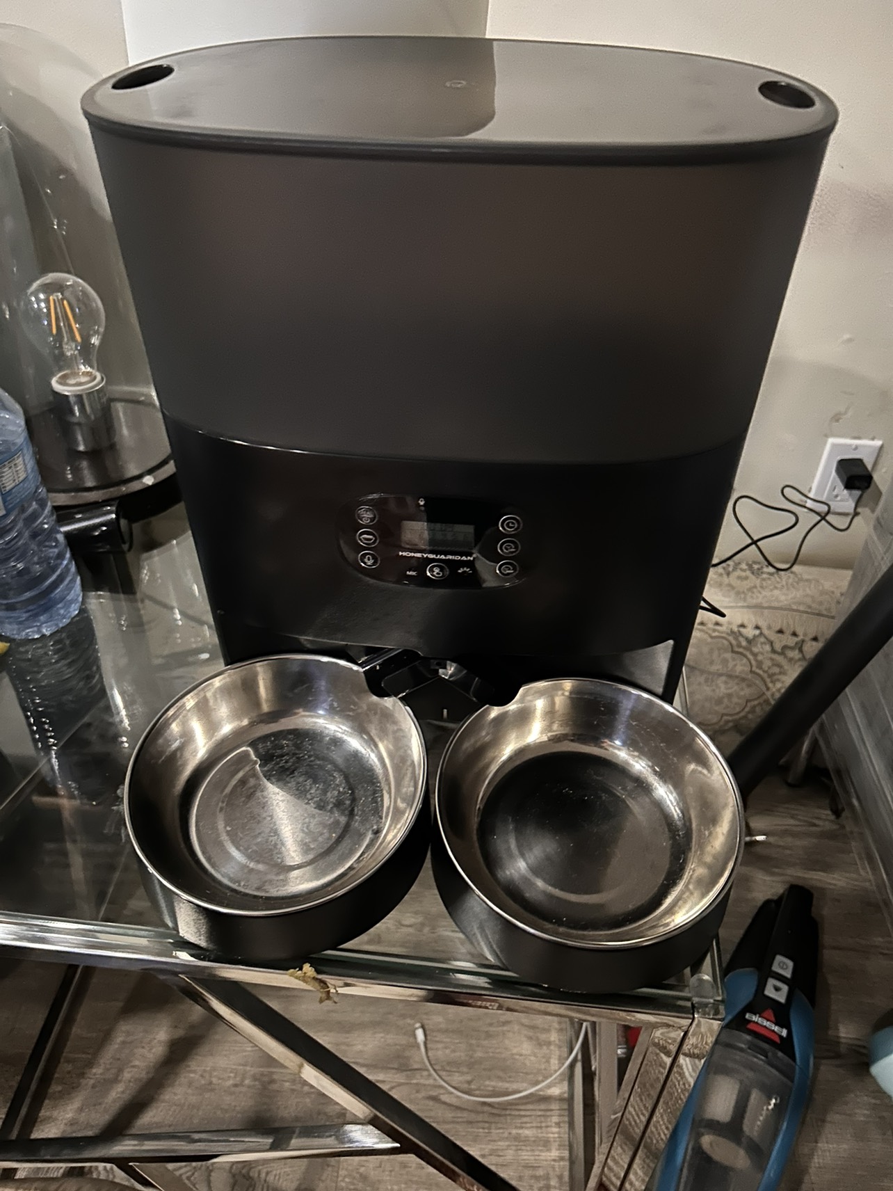 Digital automatic cat/ dog food feeder