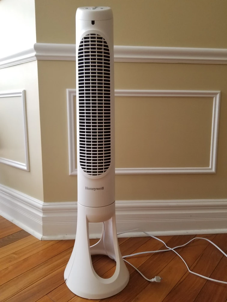 Honeywell Quietset Oscillating Tower Fan, 5 Speed with Remote thumbnail