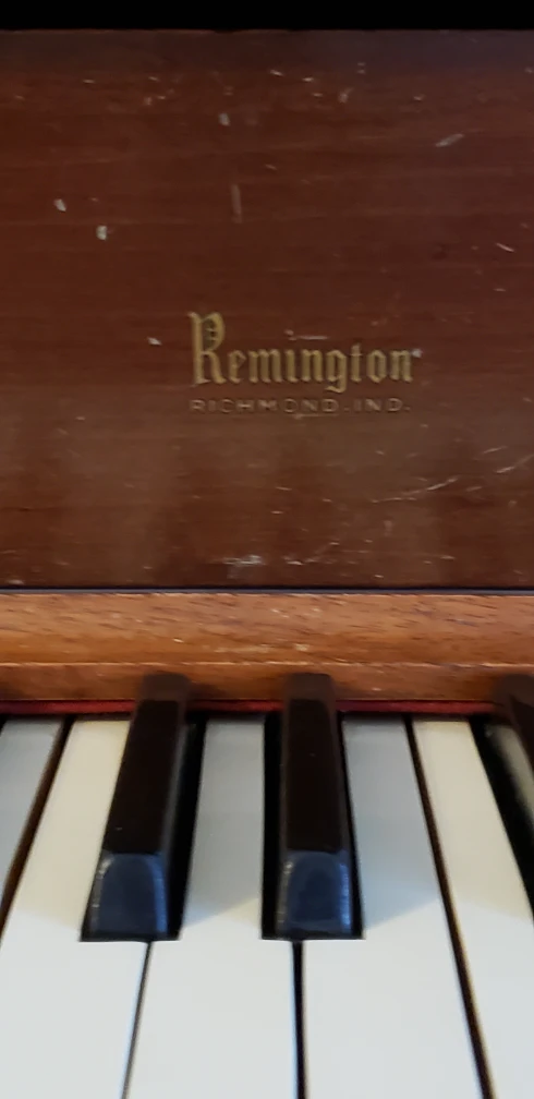 FREE upright antique piano - photo 3