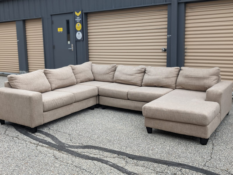 Free Delivery - Beige Modern U-Shape Large Sectional Couch/ Sofa - photo 4