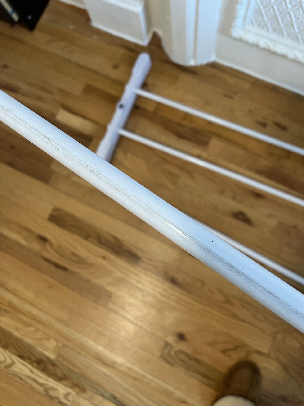 White metal garment rack - photo 5