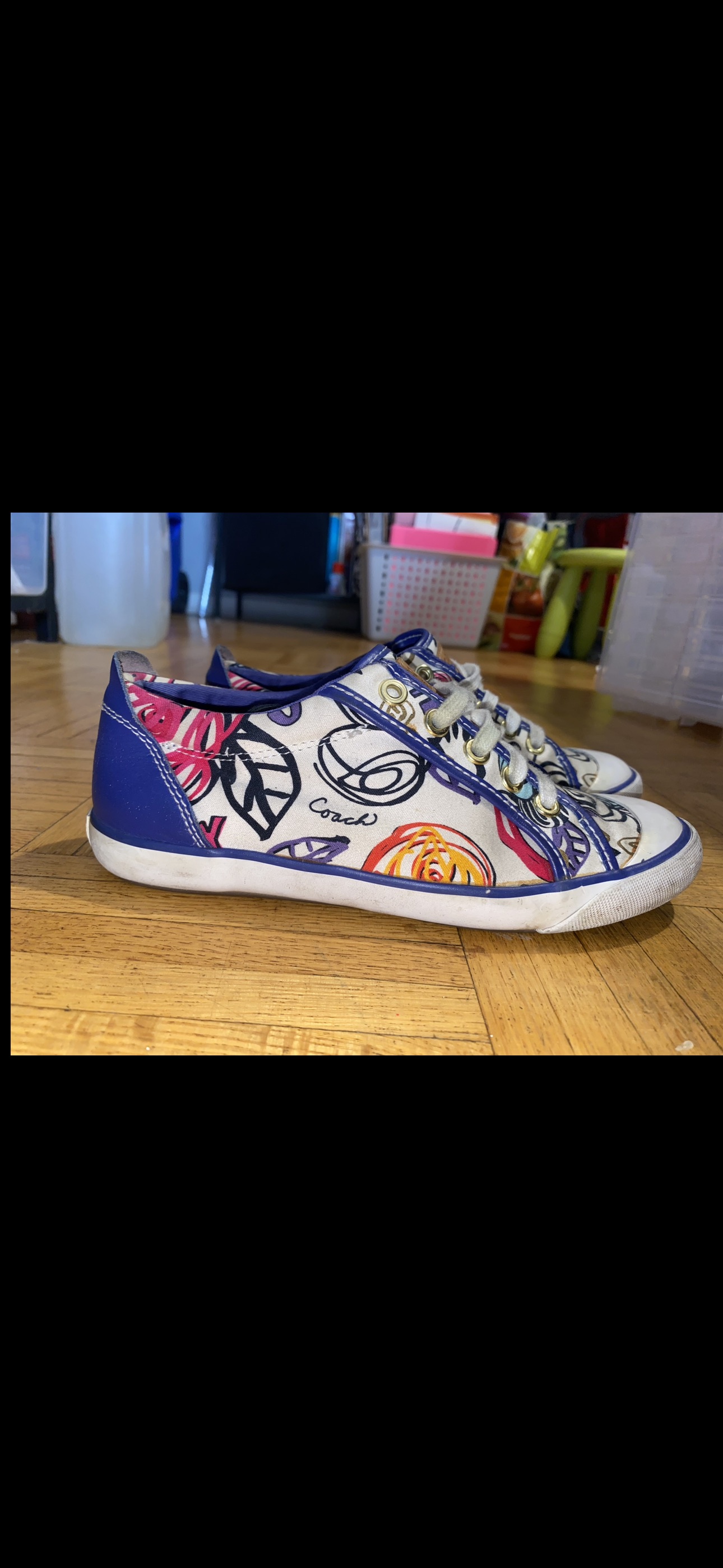 Coach shoes image indicator(2)