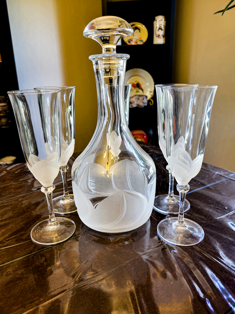 Cristal D'Arques-Durand Florence Decanter & Champagne Flutes
