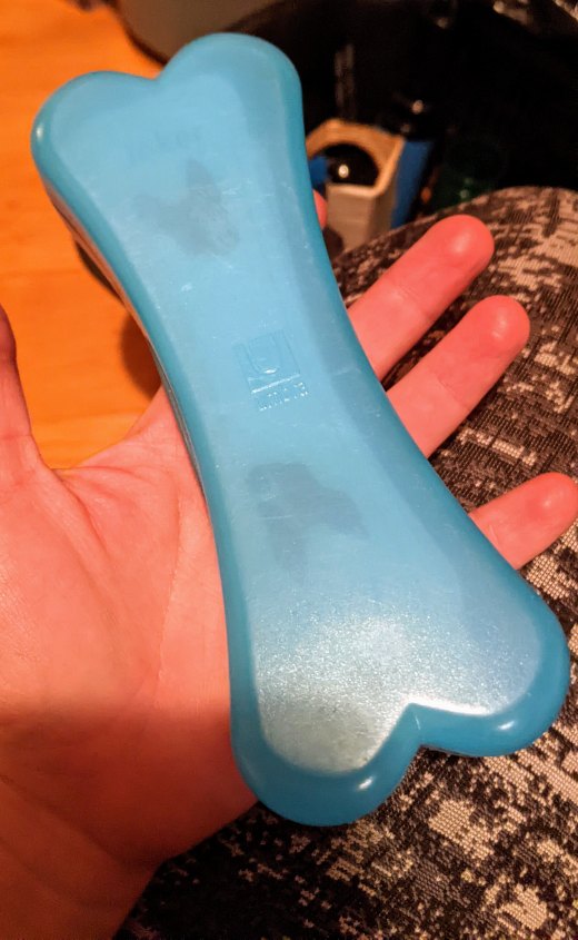 #freecycle Umbra dog bone shaped deck of playing cards image indicator(2)