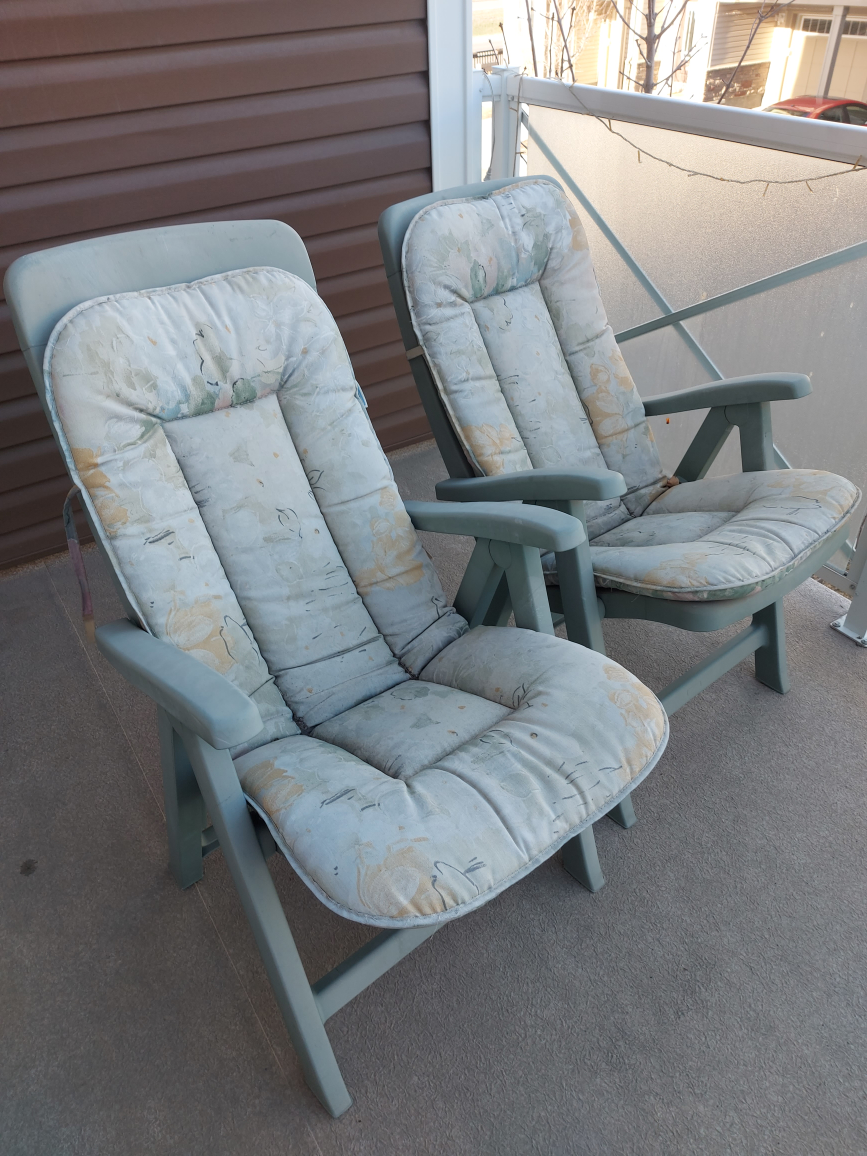 Free Patio chairs - photo 2
