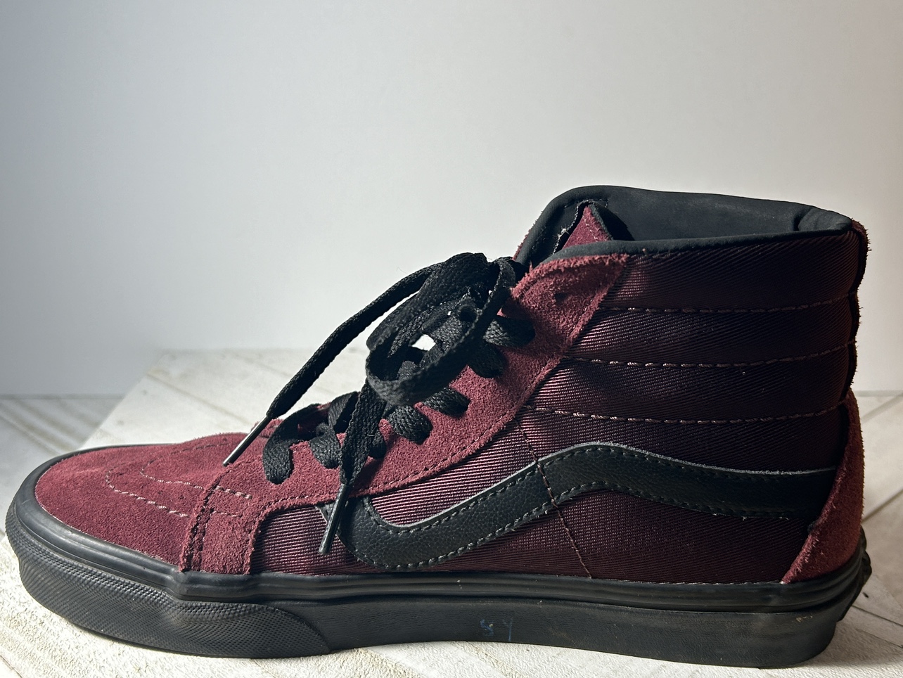 CLEARANCE Vans Unisex Hightop Shoes image indicator(6)