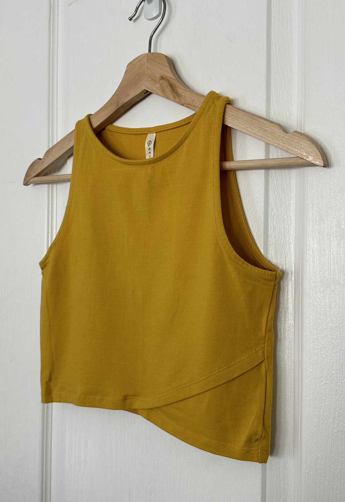 Yellow sleeveless crop top • size M • Stradivarius image indicator(3)
