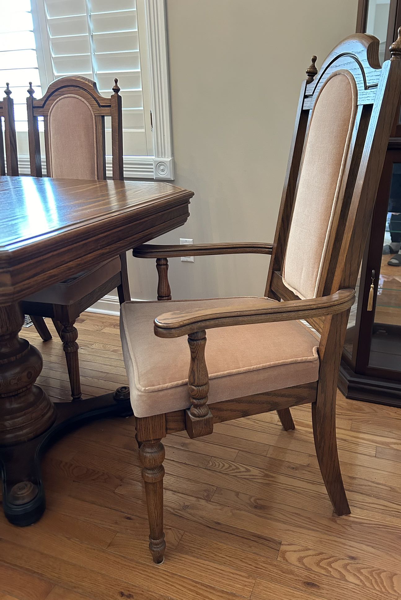 French Provincial Dining Room Set - photo 4