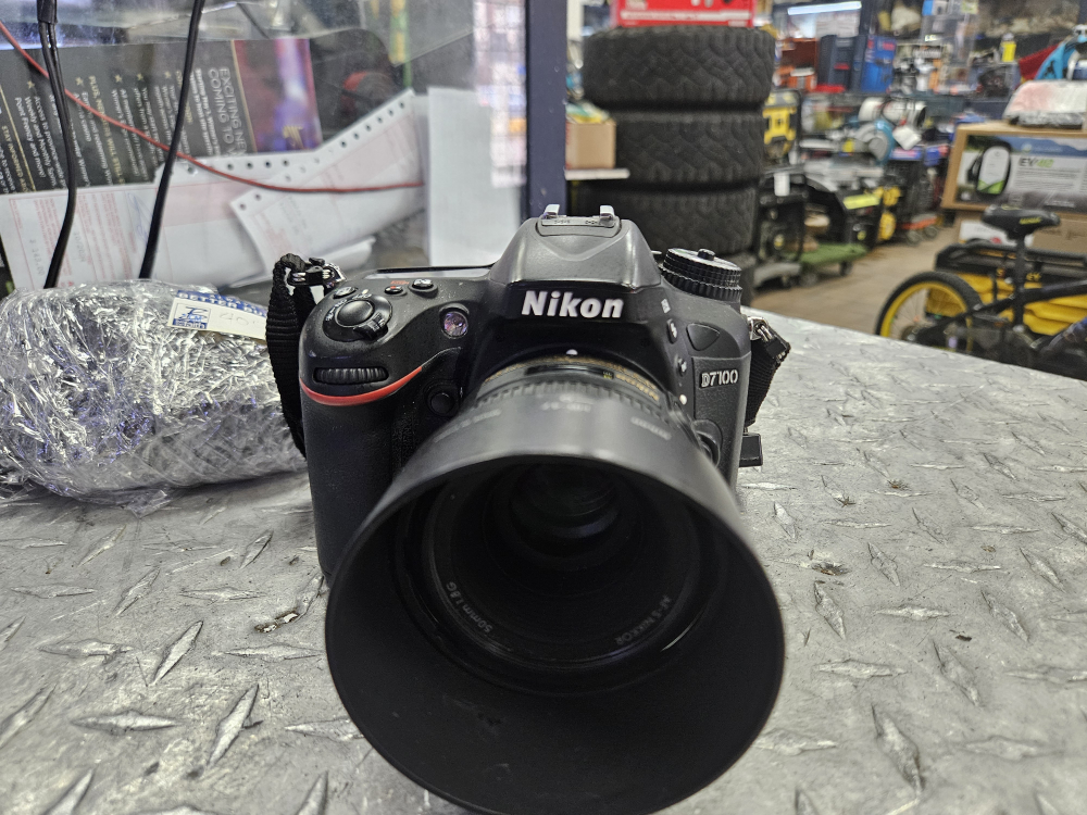 Nikon D7100 Camera thumbnail