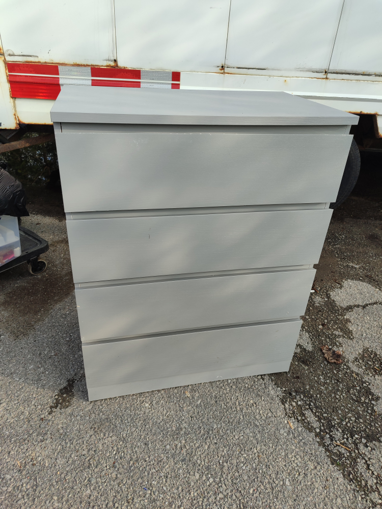 dresser. Commode