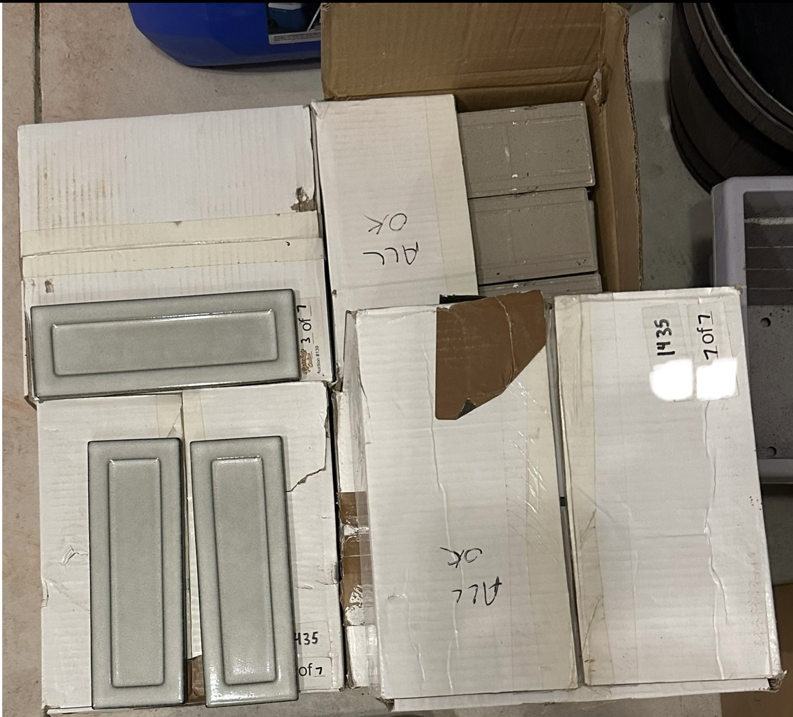 Caudro 3" x 9" Ceramic Vintage Subway Tile image indicator(2)