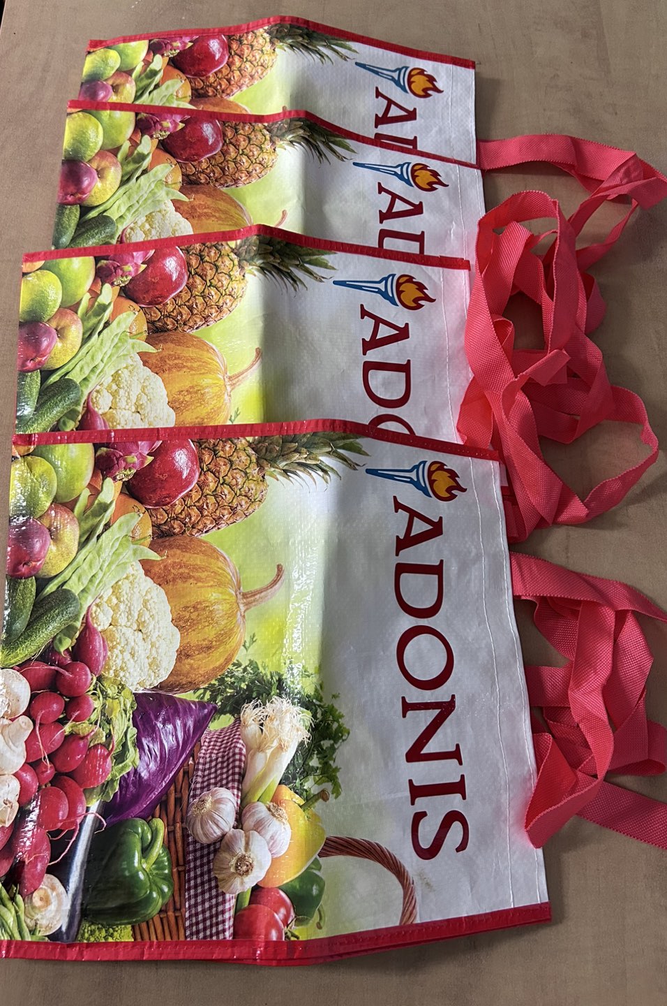 4 reusable grocery bags thumbnail