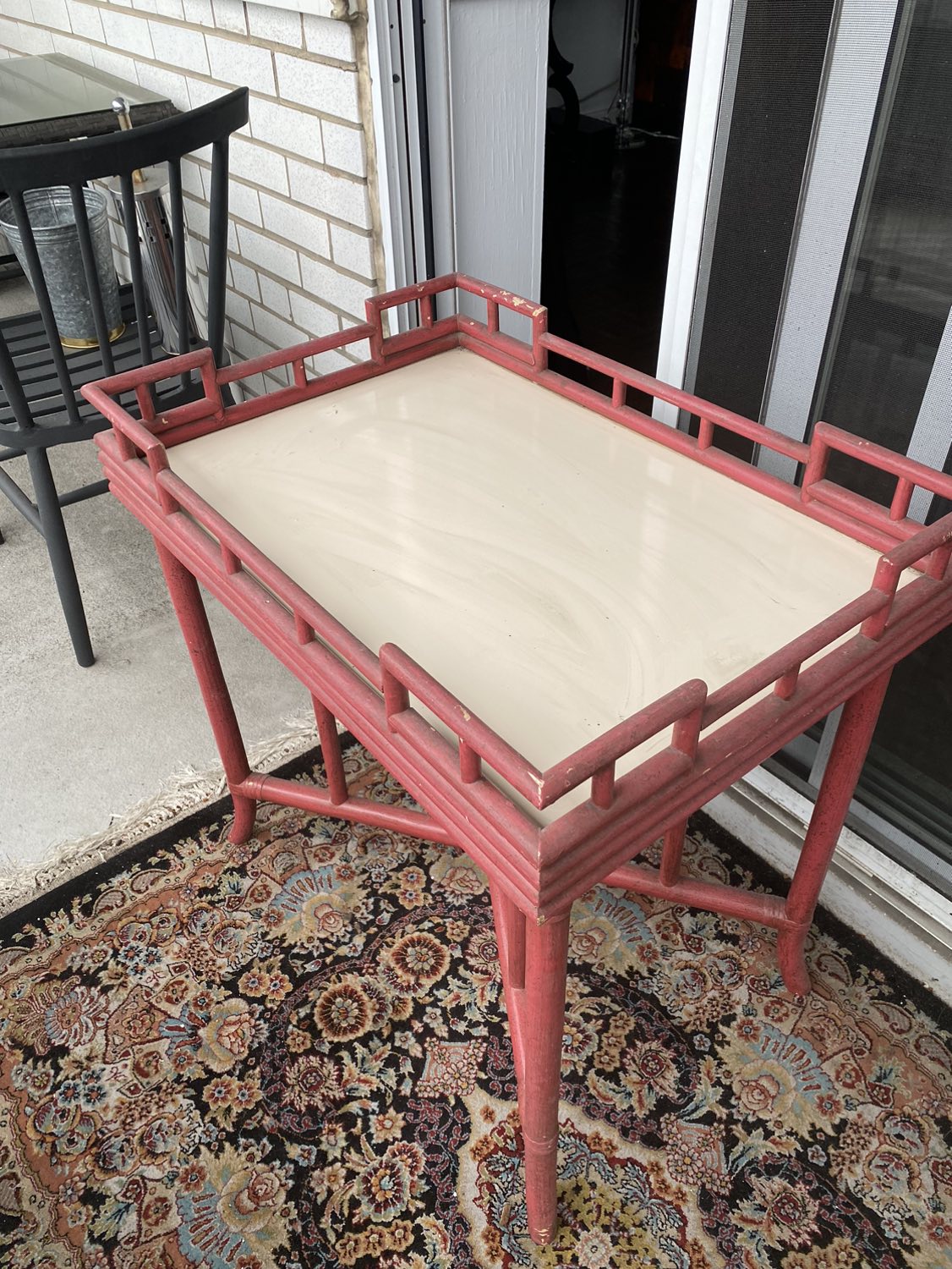 Oriental motif removable tabletop