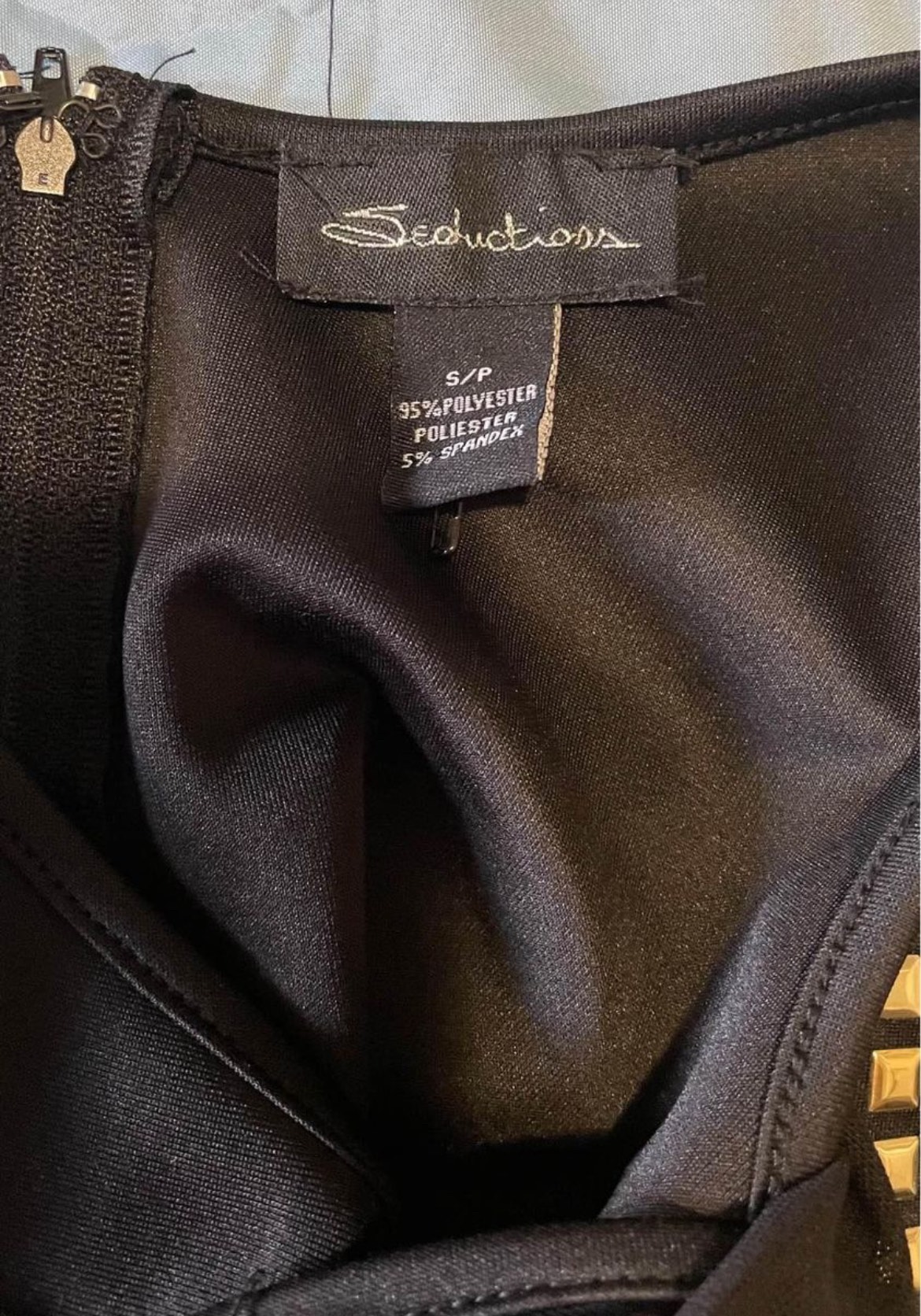 Black Dress image indicator(3)