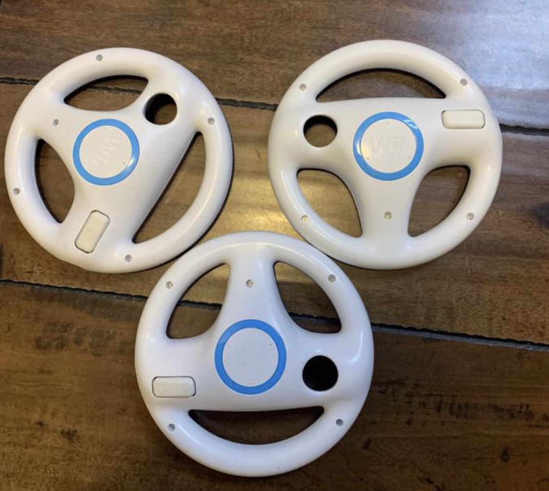 Original Nintendo Wii Controllers White Wiimotes image indicator(3)