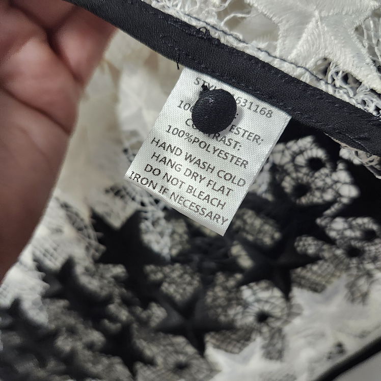 NEW *Current Air* Black & White Star Patterned Lace TOP. #S image indicator(9)