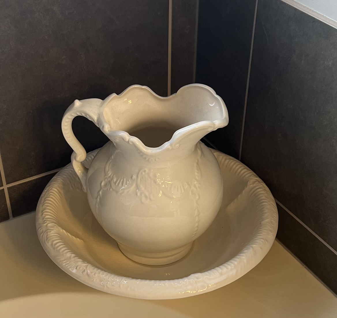 Antique ceramic white wash basin bowl and pitcher thumbnail