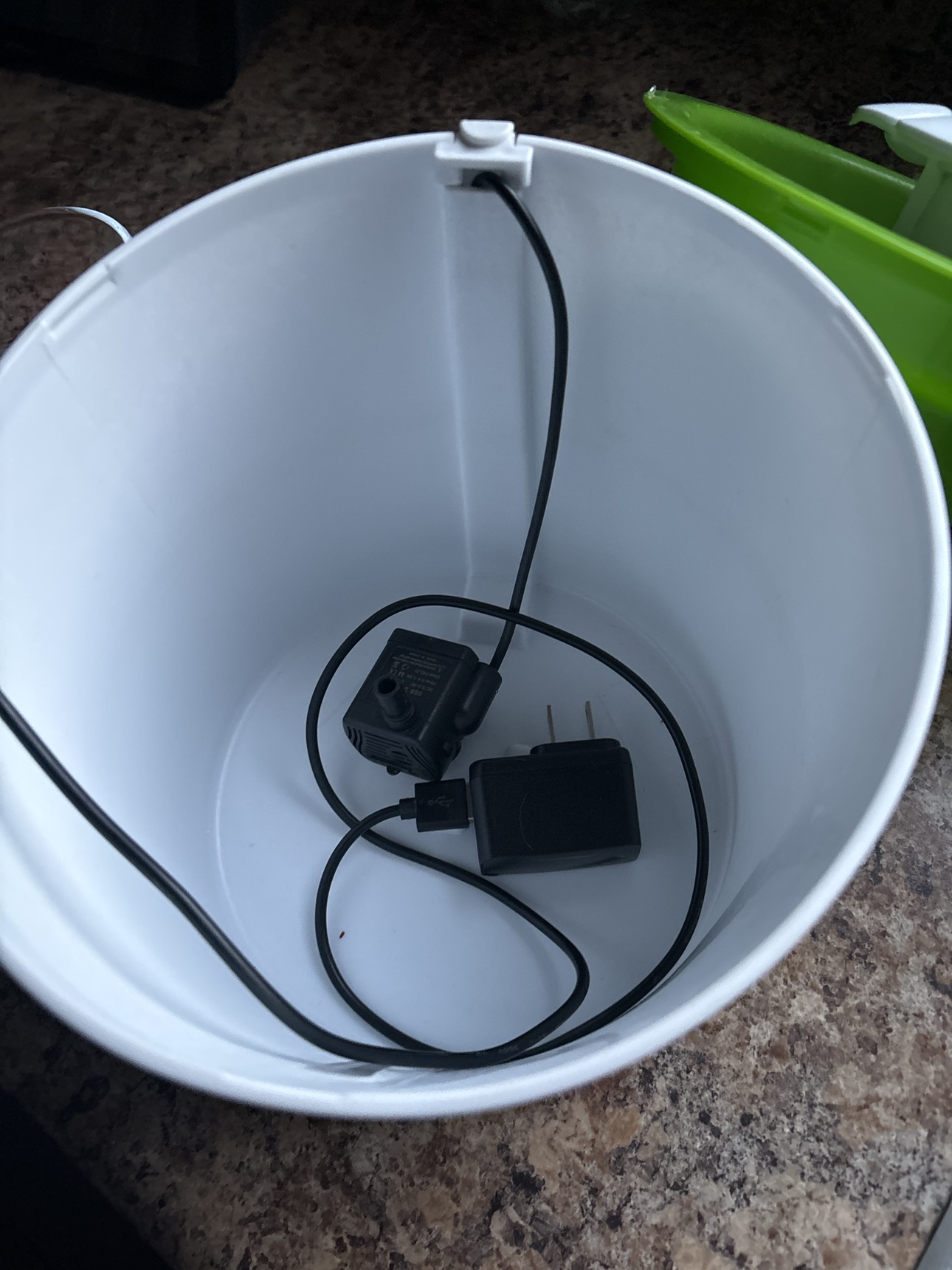 Cat water fountain image indicator(2)