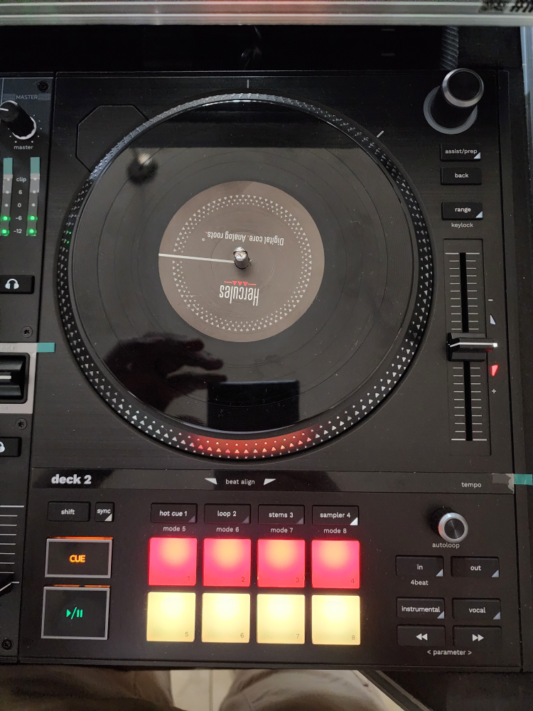 Hercules Inpulse T7 DJ Controller & Customized ProX case - photo 2