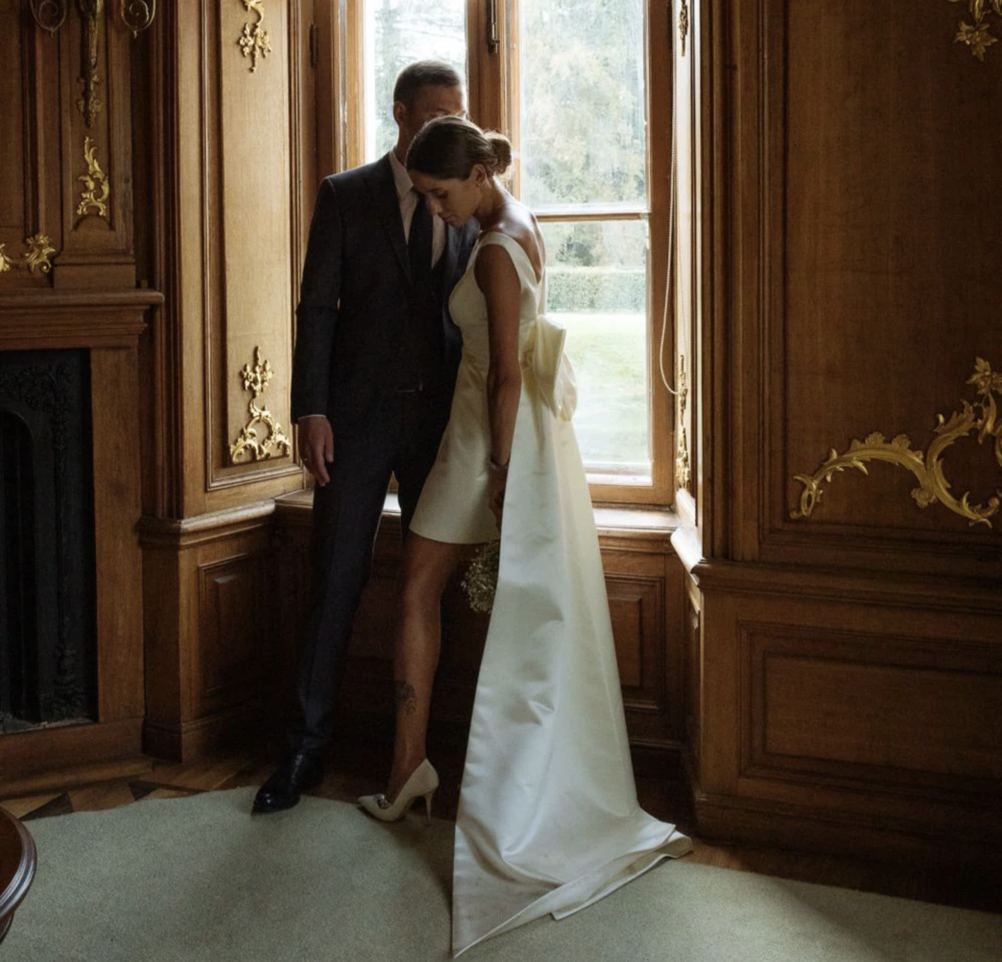 short satin Bridal Gown Wedding dress with big bow image indicator(6)