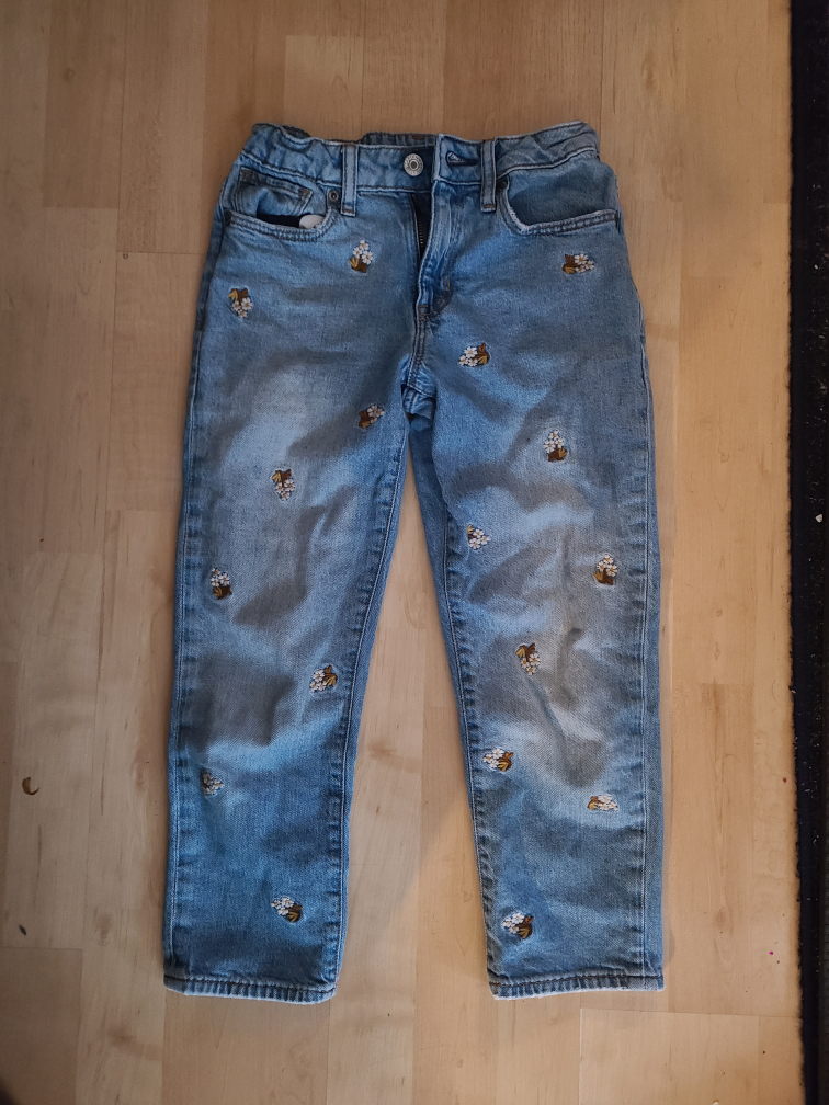 GAP Kids Denim flower design jeans Size 10-11 image indicator(4)