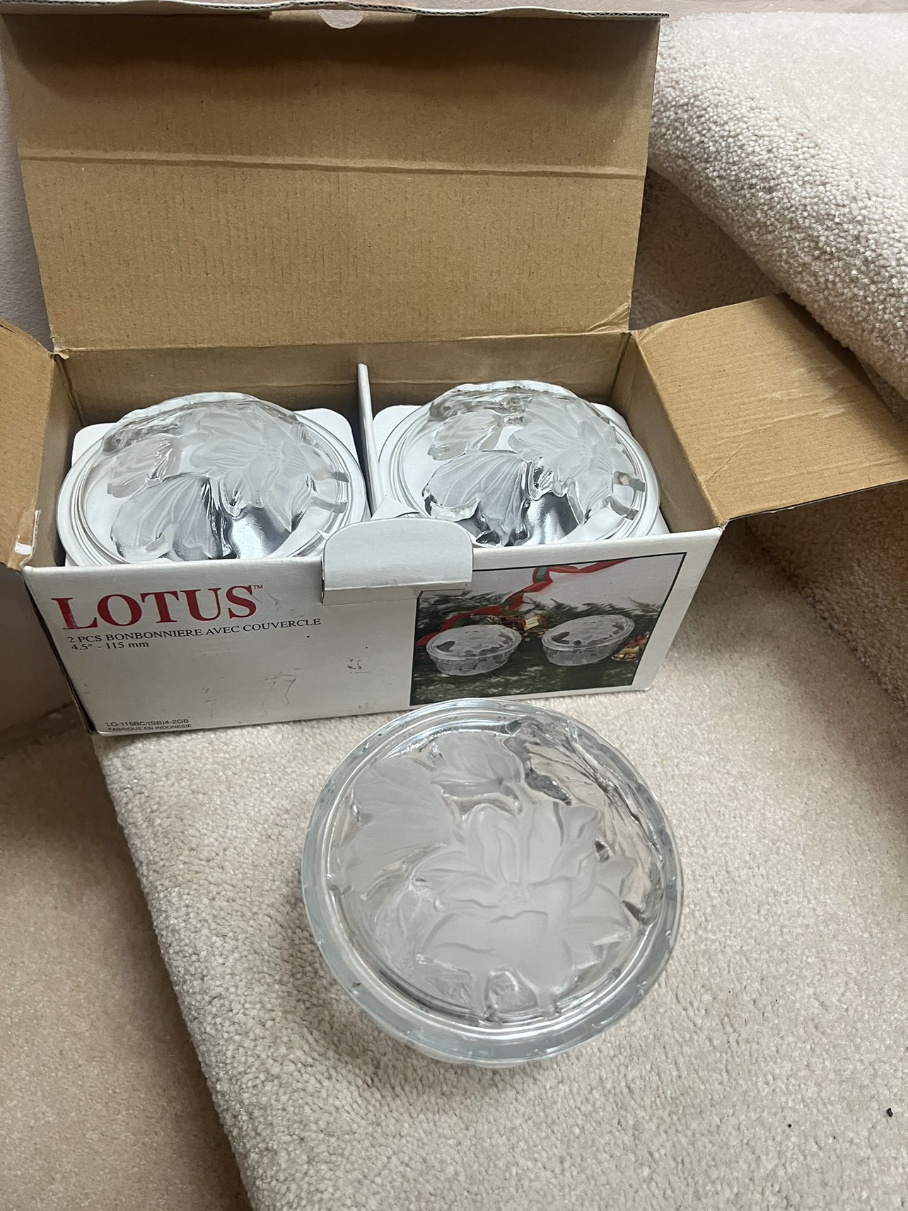 2 piece bowls with lids/cover