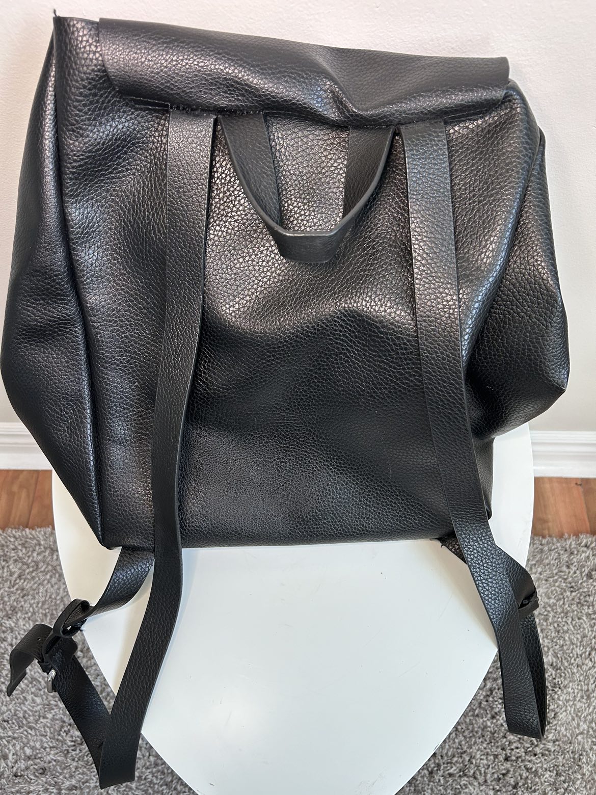 Zara Black Leather Backpack - photo 3