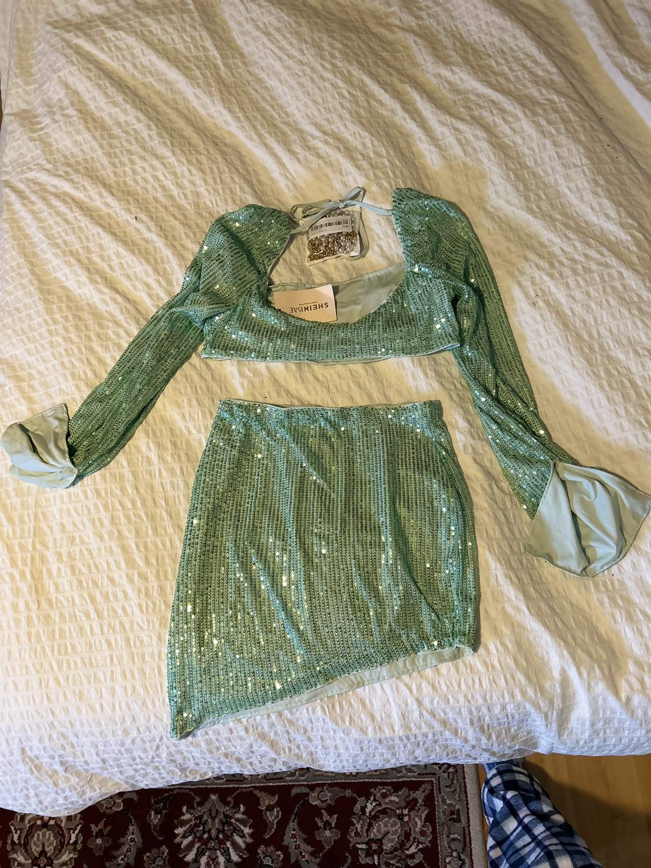 New SHEINBAE Green  sparkly sequin outfit danse/beach skirt top - photo 4