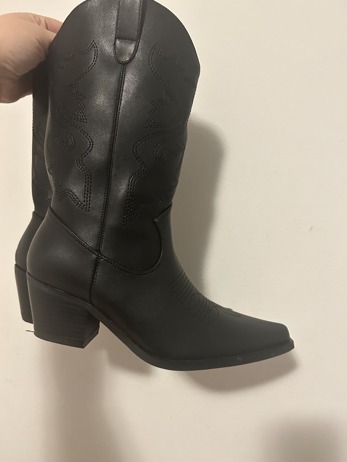 Women’s Cowboy Boots thumbnail