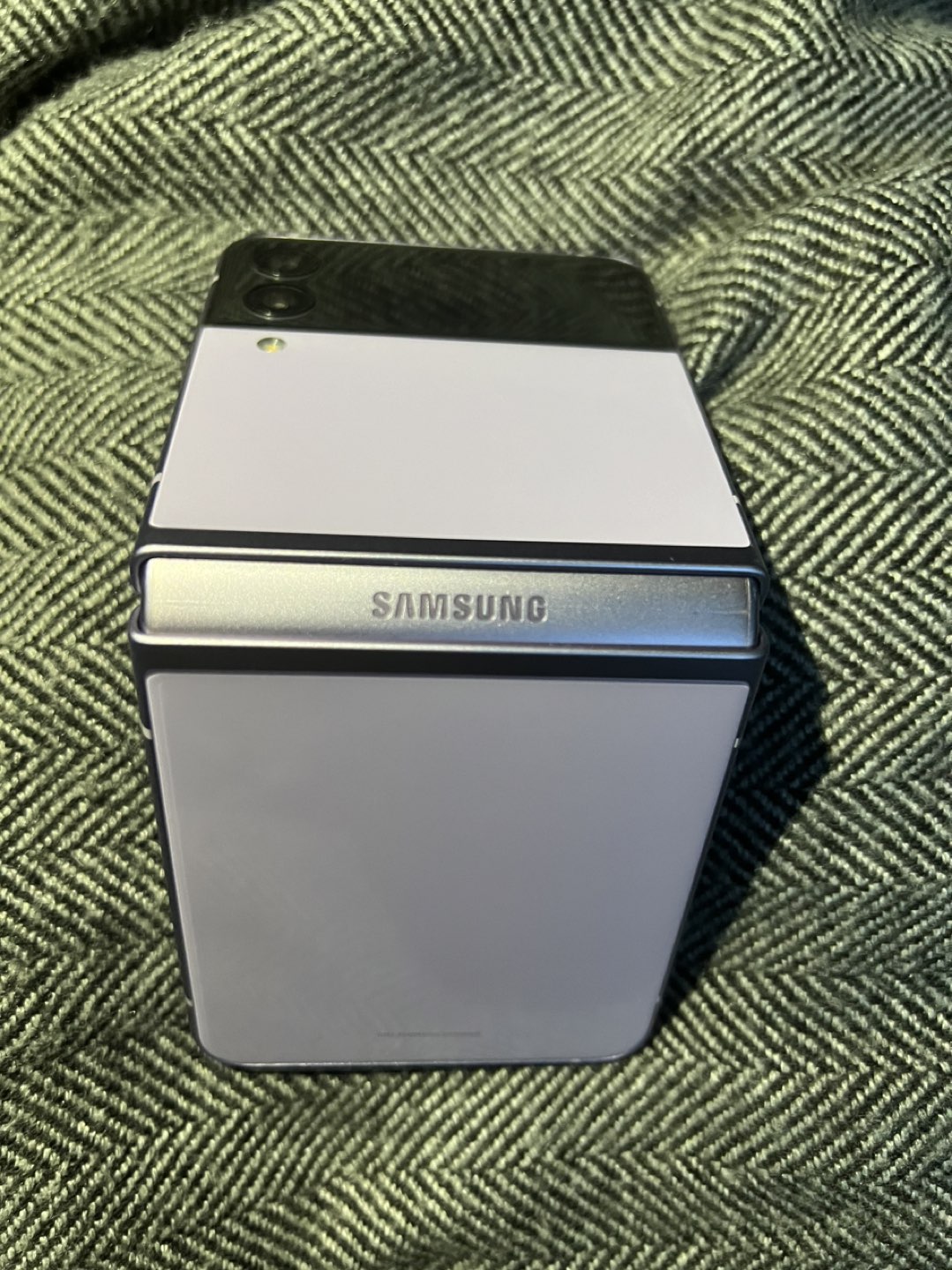 Samsung z flip3 5G. 256GB ram8 - photo 2