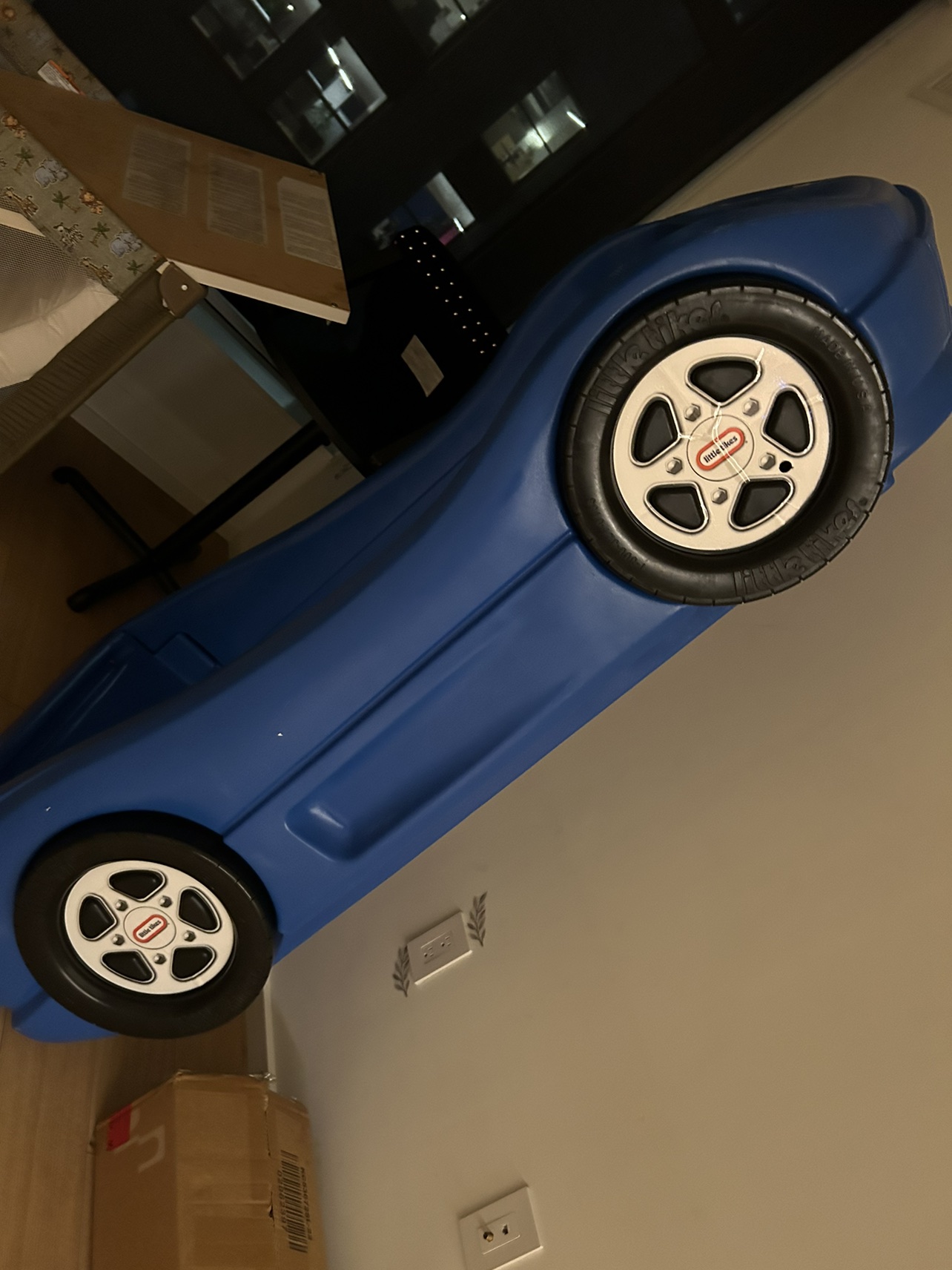 Car bed with mattress an play pin 📌
