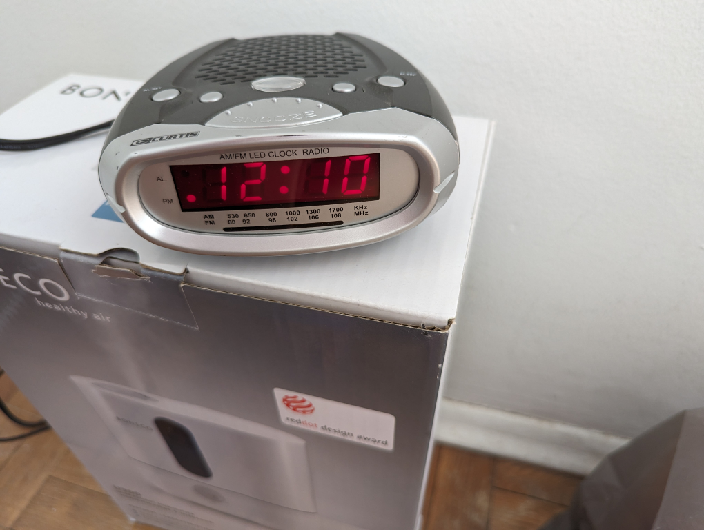 AM/FM Led Clock Radio
