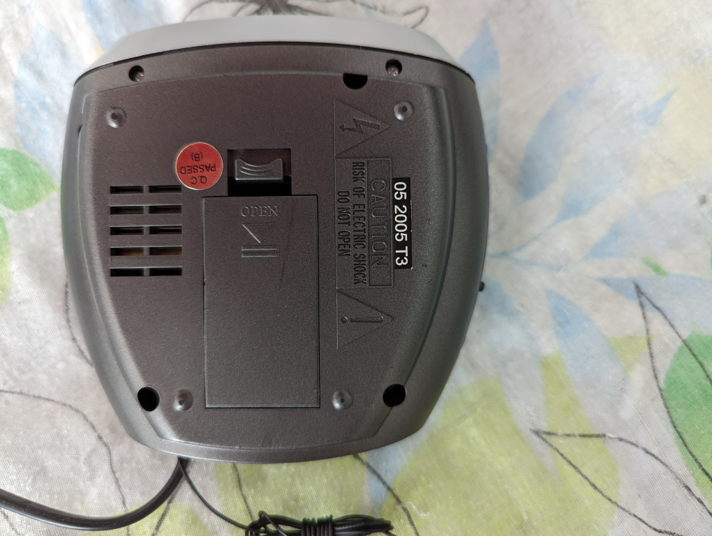 AM/FM Led Clock Radio - photo 3