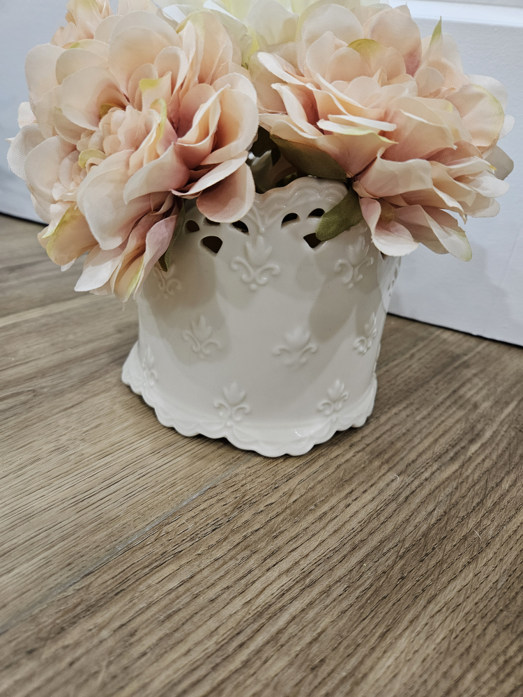 flower with vase - photo 3
