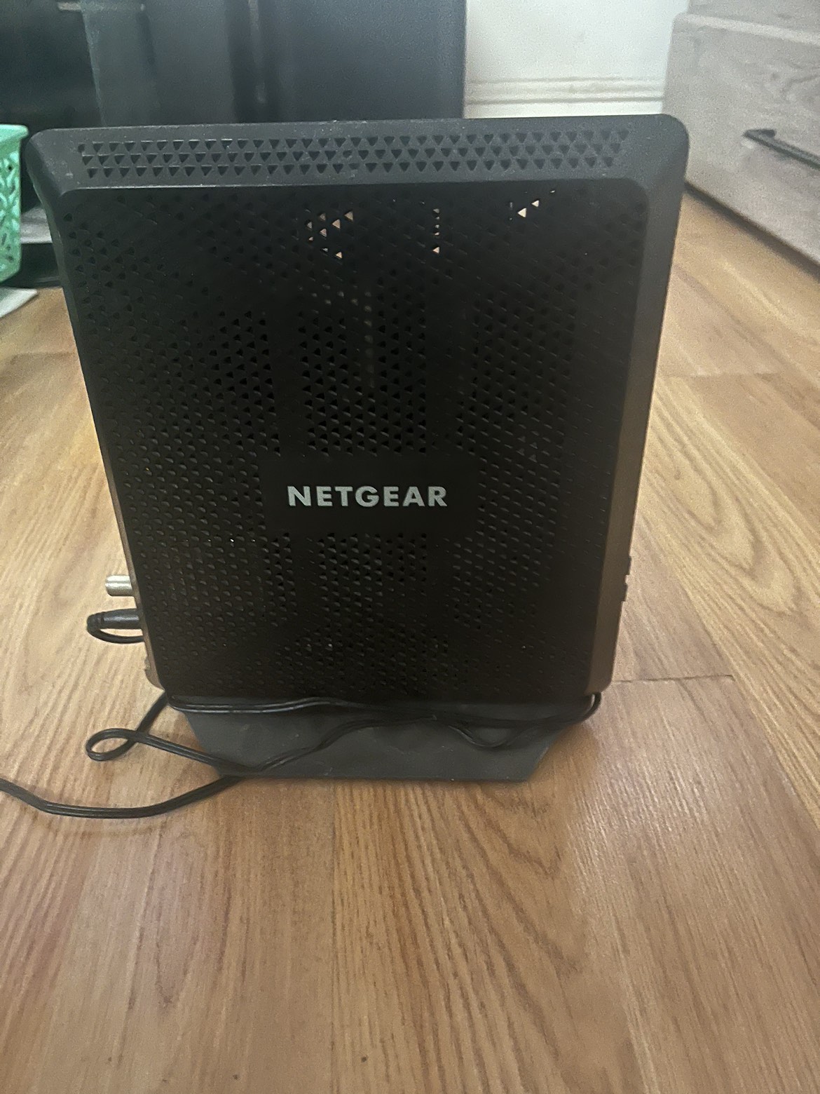 NetGear C7000V2 Router image indicator(2)