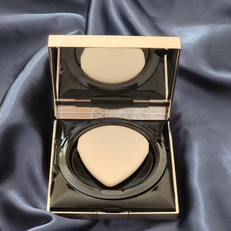 Lancome Absolue Cushion Compact SPF50/PA+++ (#130 IVOIRE-O) (1pc - photo 3