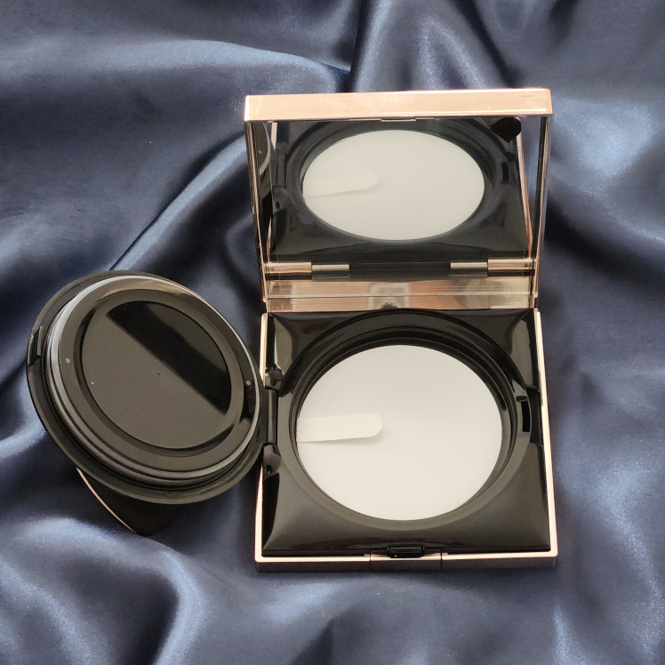 Lancome Absolue Cushion Compact SPF50/PA+++ (#130 IVOIRE-O) (1pc - photo 4