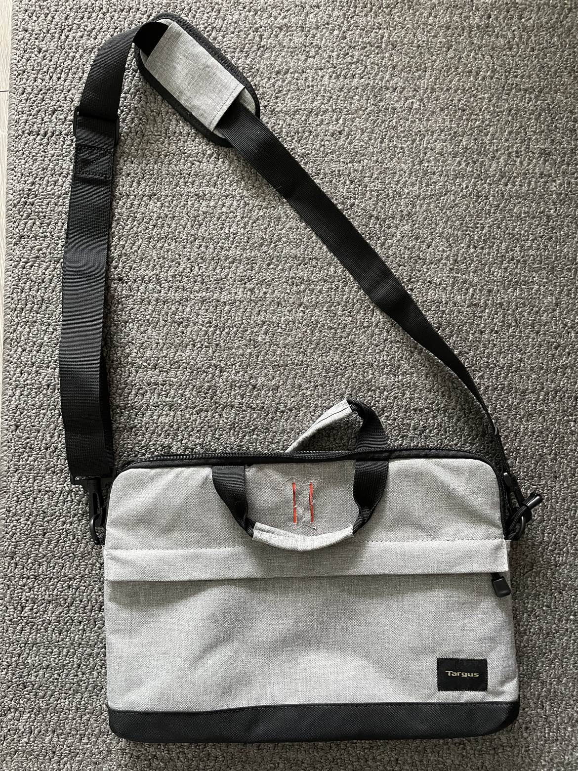 Targus Laptop Messenger Bag thumbnail