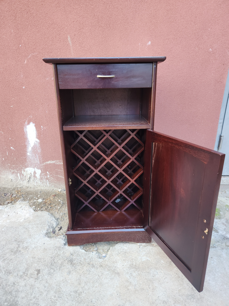 wine cabinet