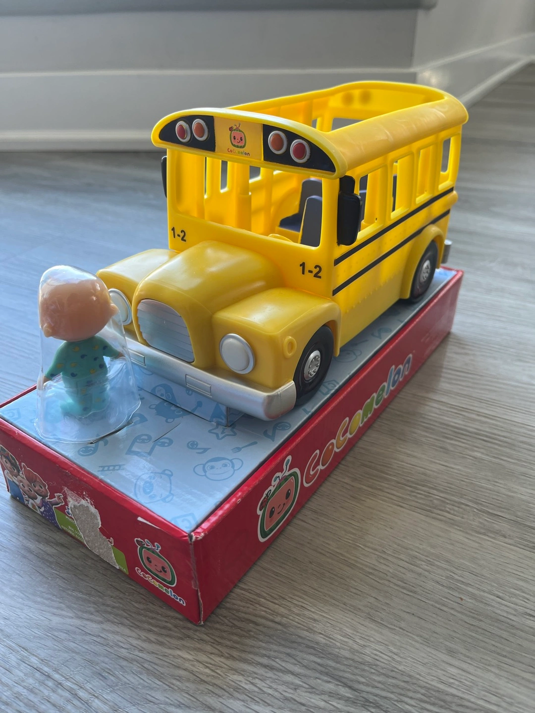 223577 Cocomelon wheels on the bus | Karrot