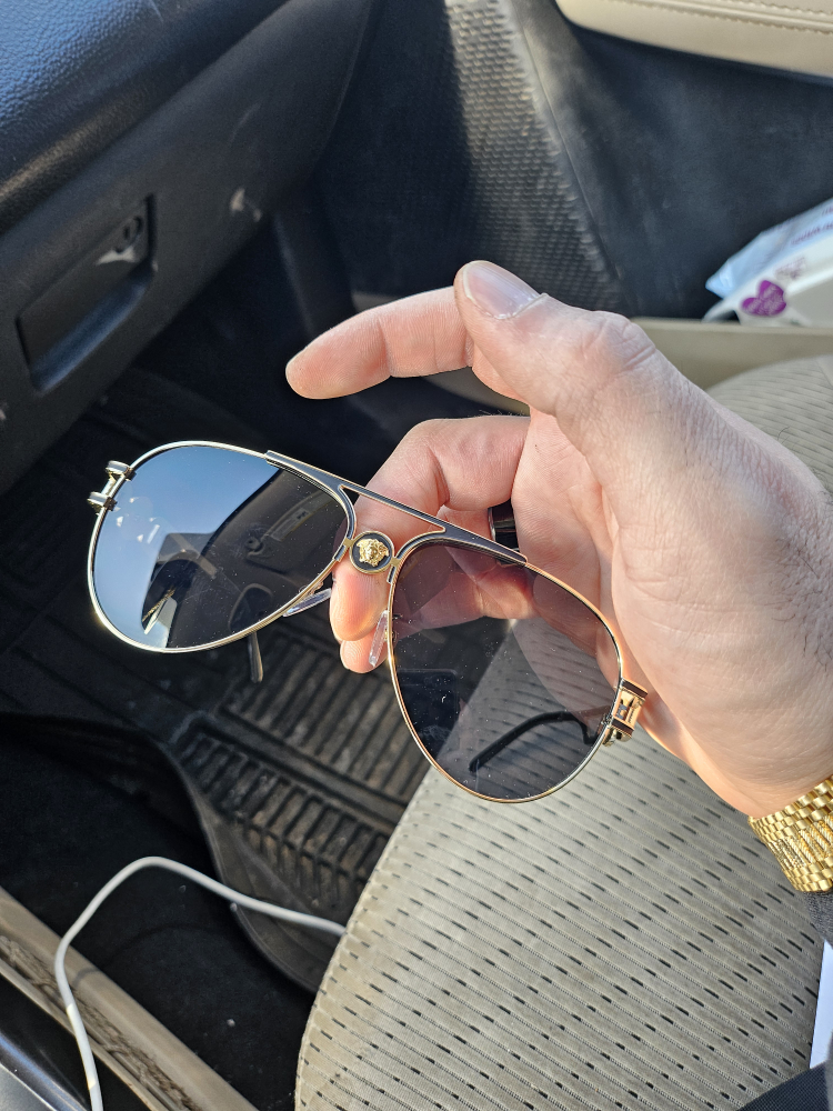 sunglasses thumbnail