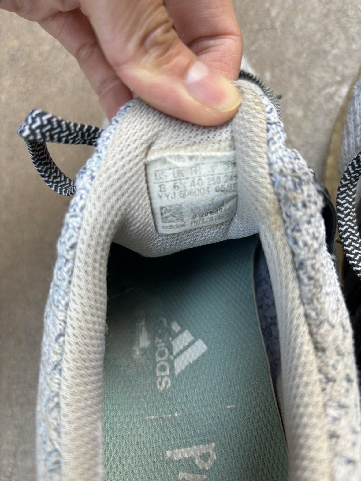 Adidas running shoes women’s 8 #freecycle 🥕 - photo 4