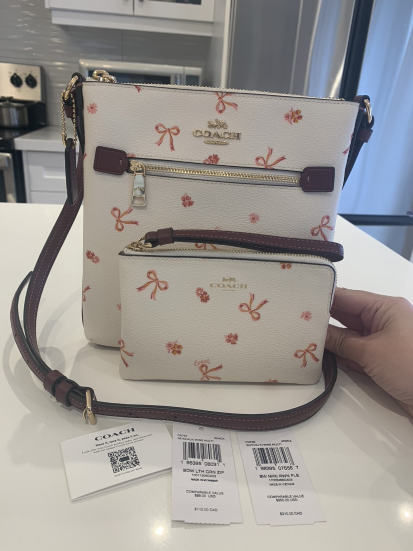 🎀NWT Coach Bow Crossbody Bag & Wristlet 🎀 thumbnail