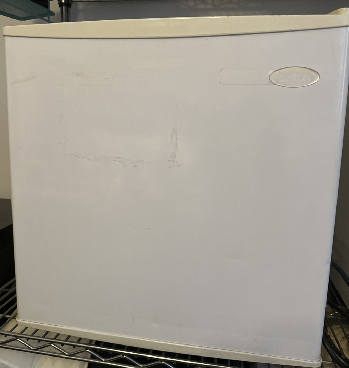 1.8Cu. Ft Mini Bar Fridge thumbnail