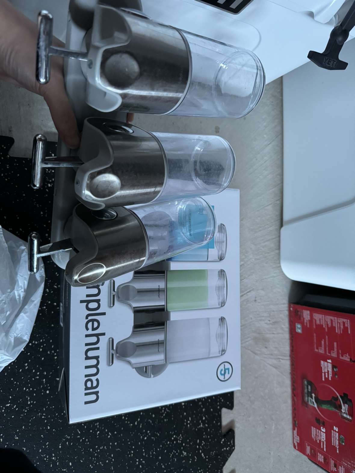 Simple human 3 soap dispenser 80 dollar with warranty 10/10 image indicator(2)