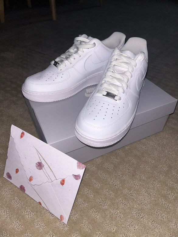 White AirForce 1